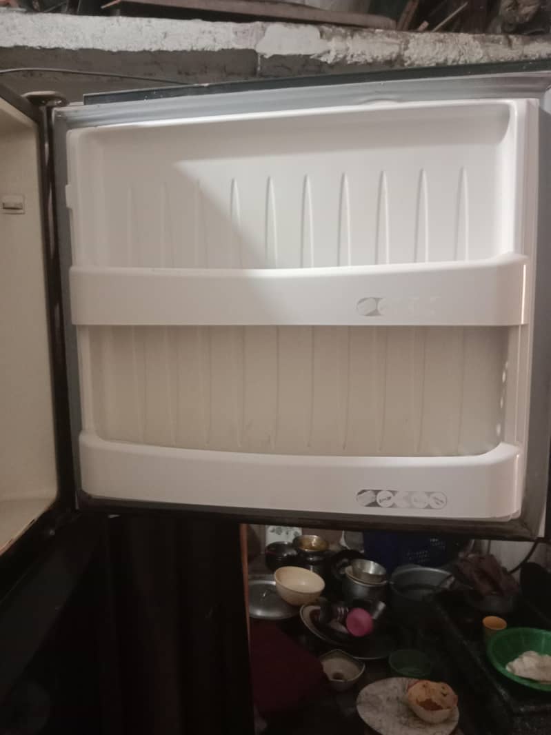 refrigerator 3