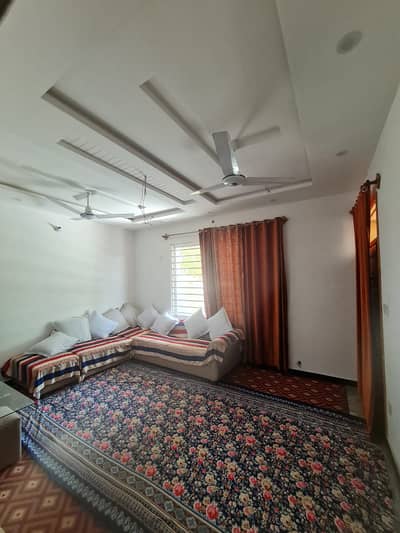 B-17 8 Marla House For Rent Electricity Water availble