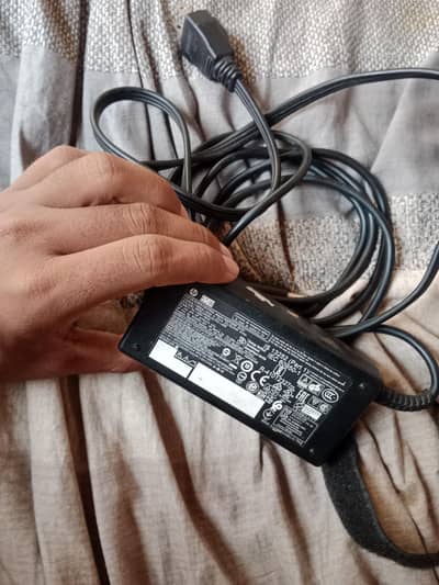 HP original charger