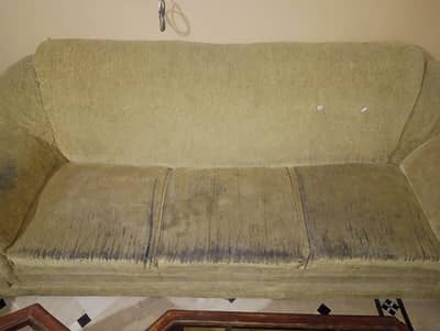 7 seter sofa in suitable condition
