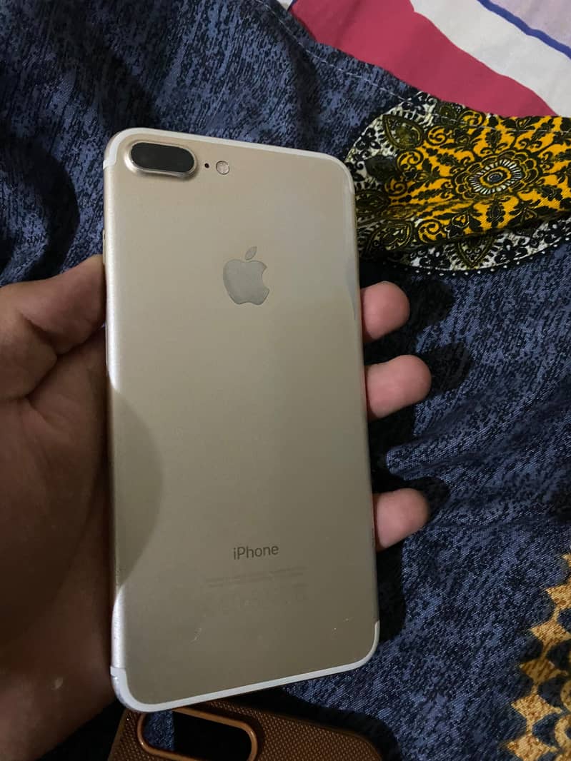 Apple iPhone 7 Plus 2