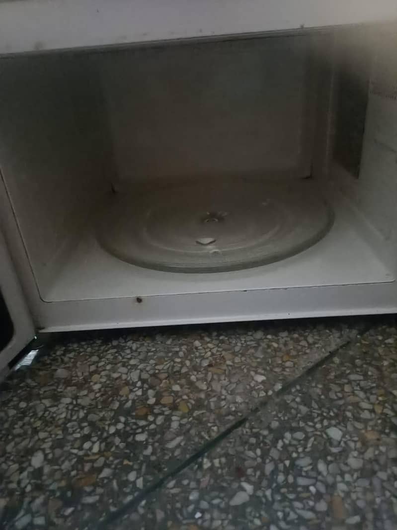 microwave oven 1