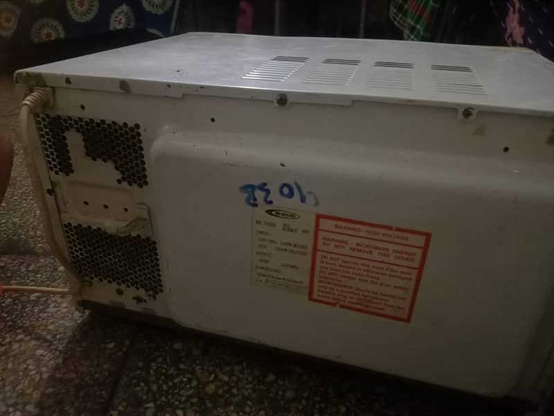 microwave oven 2