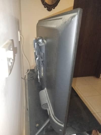 Hi q smart led tv 40 inch 7 months use