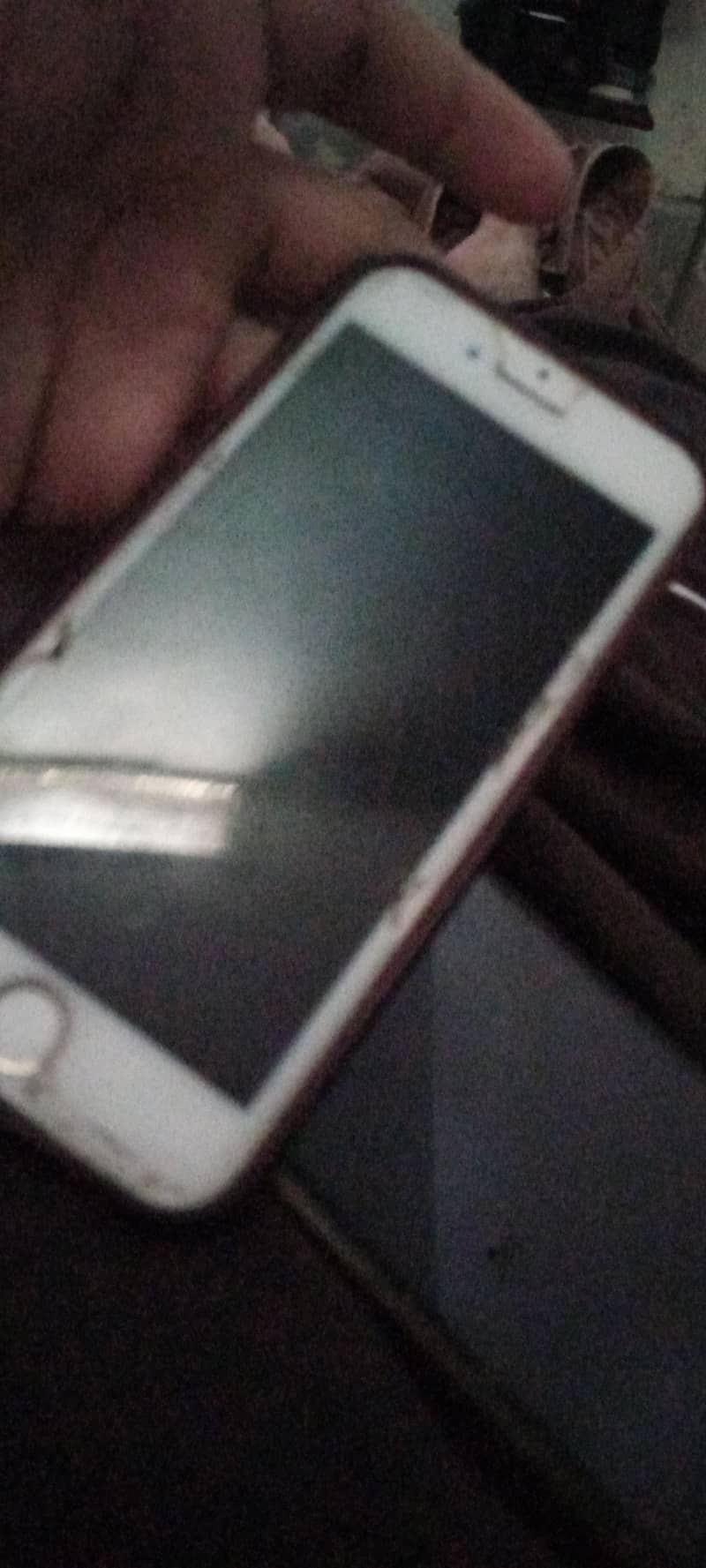 Apple iPhone 7 0