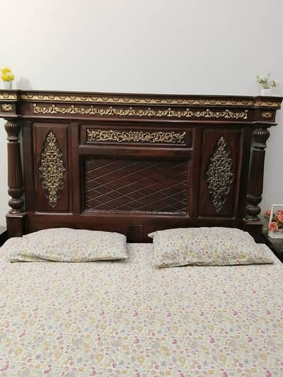 wooden bed set with dressing table  strong stlylish