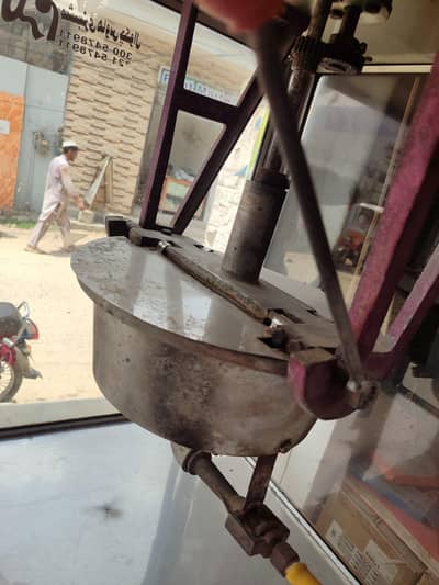 Commercial Popcorn Machine (LPG Gas Operated) - Chakwal