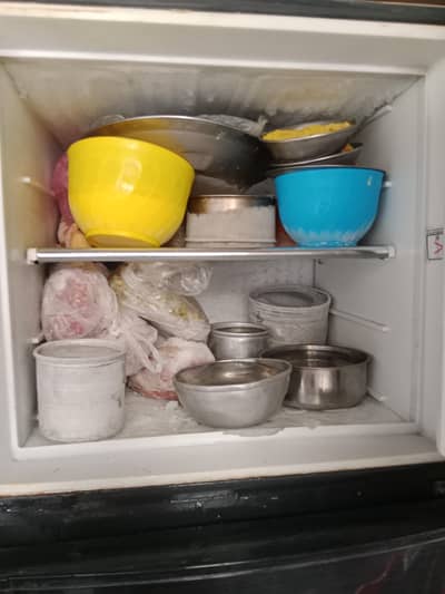 dawlance Ki medium size hy