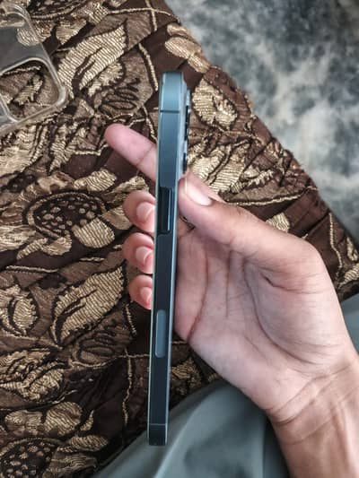 iPhone 13 pro Max 128gb 84 battery health