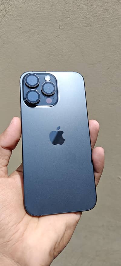 Apple iPhone 15 Pro Max 10/10 all ok water pack hlt 91