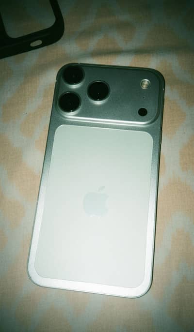 Apple iPhone XR convert to 17 Pro