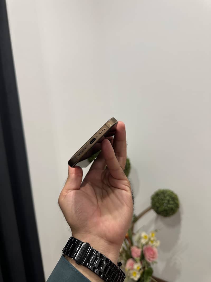 Iphone 16 pro max 2