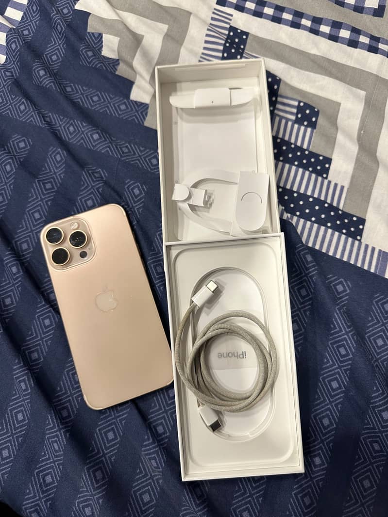 Iphone 16 pro max 8