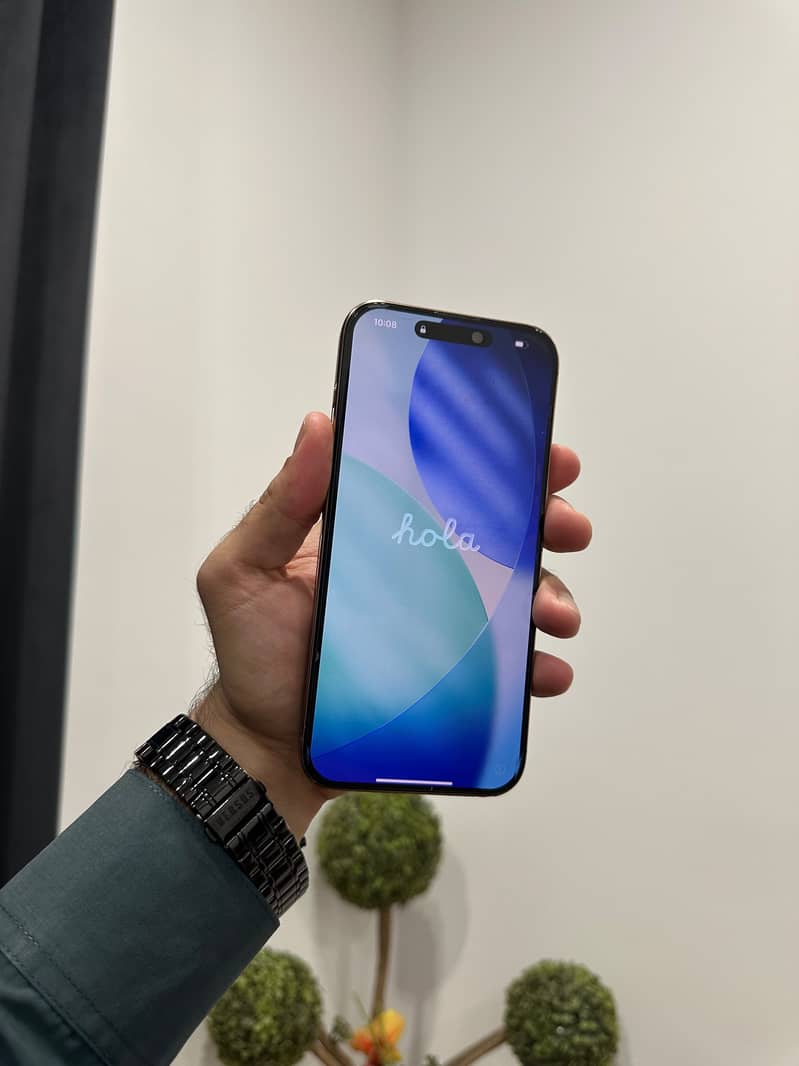 Iphone 16 pro max 10