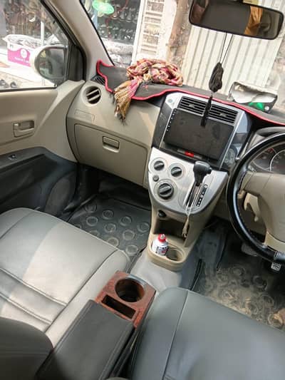 Daihatsu Mira 2016