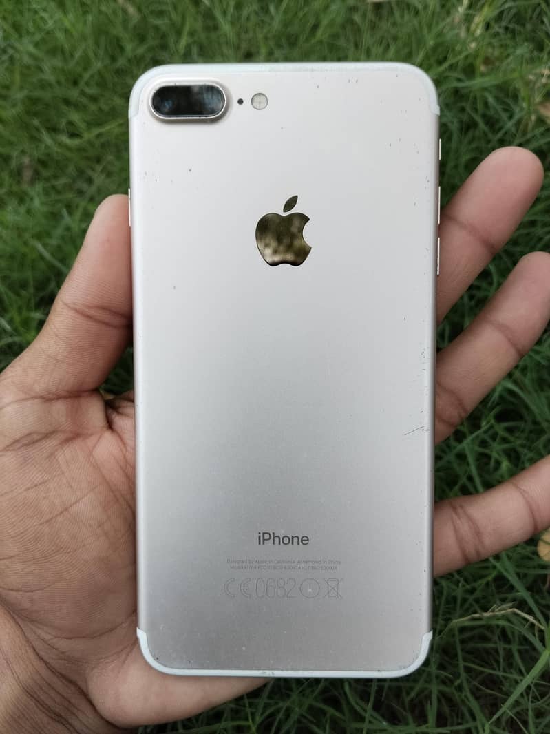 Apple iPhone 7 Plus 4
