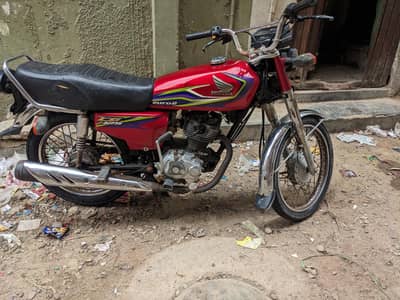 Honada cg 125 Model 2017 Karachi  number argent sell 