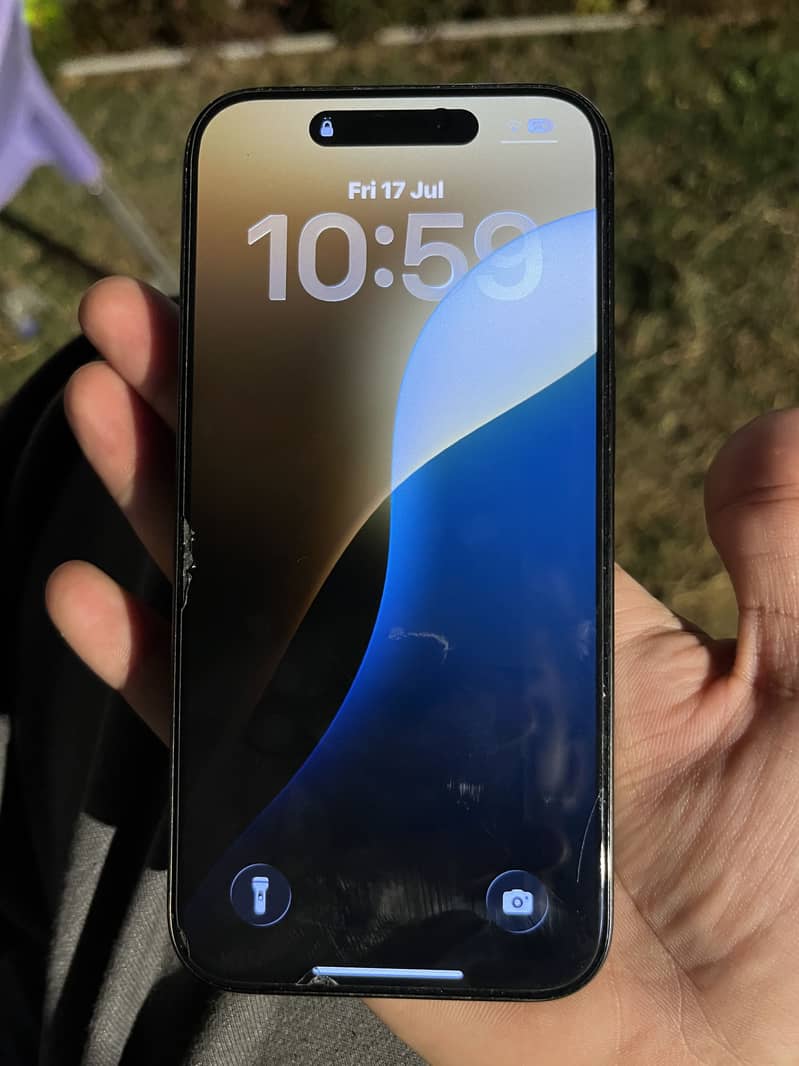 Apple iPhone 15 Pro 1