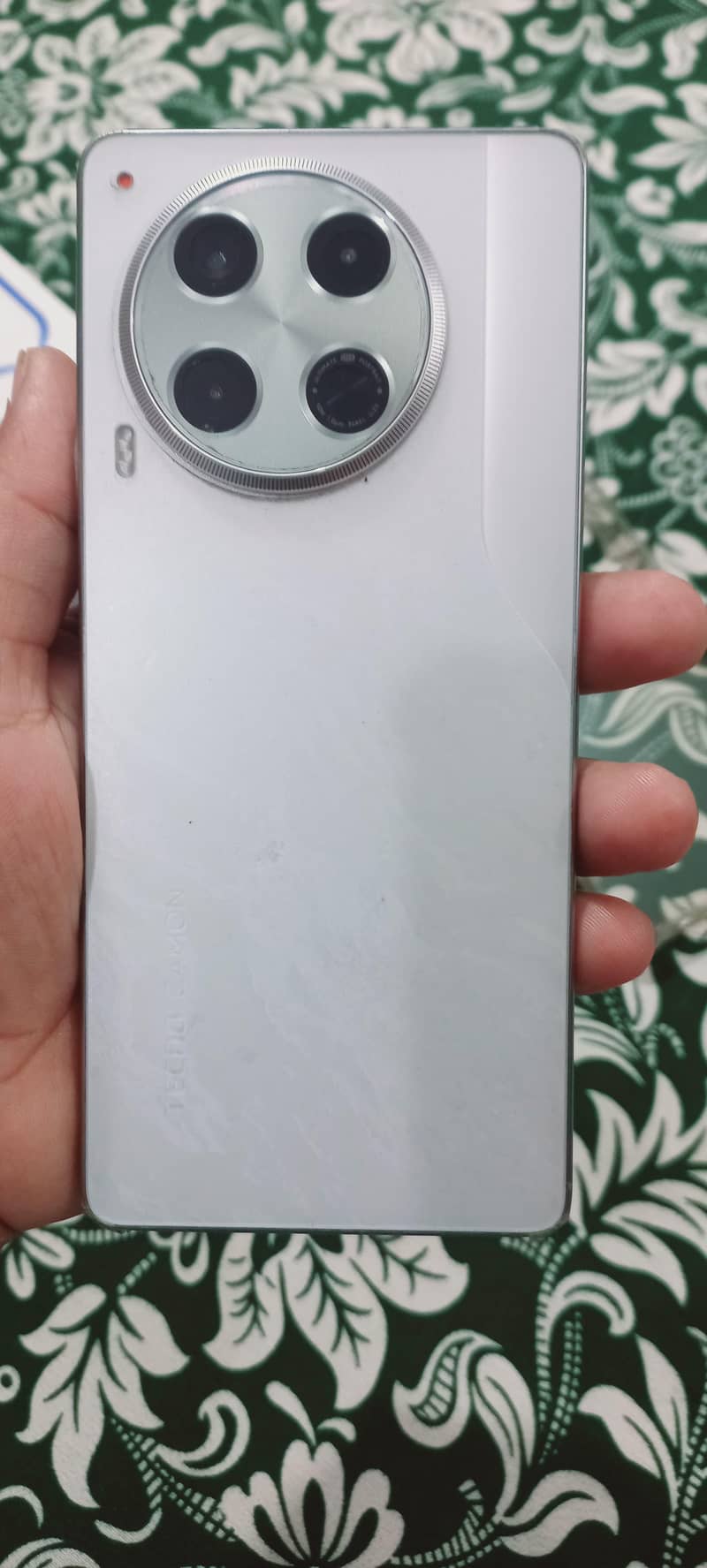 Tecno CAMON 30 0