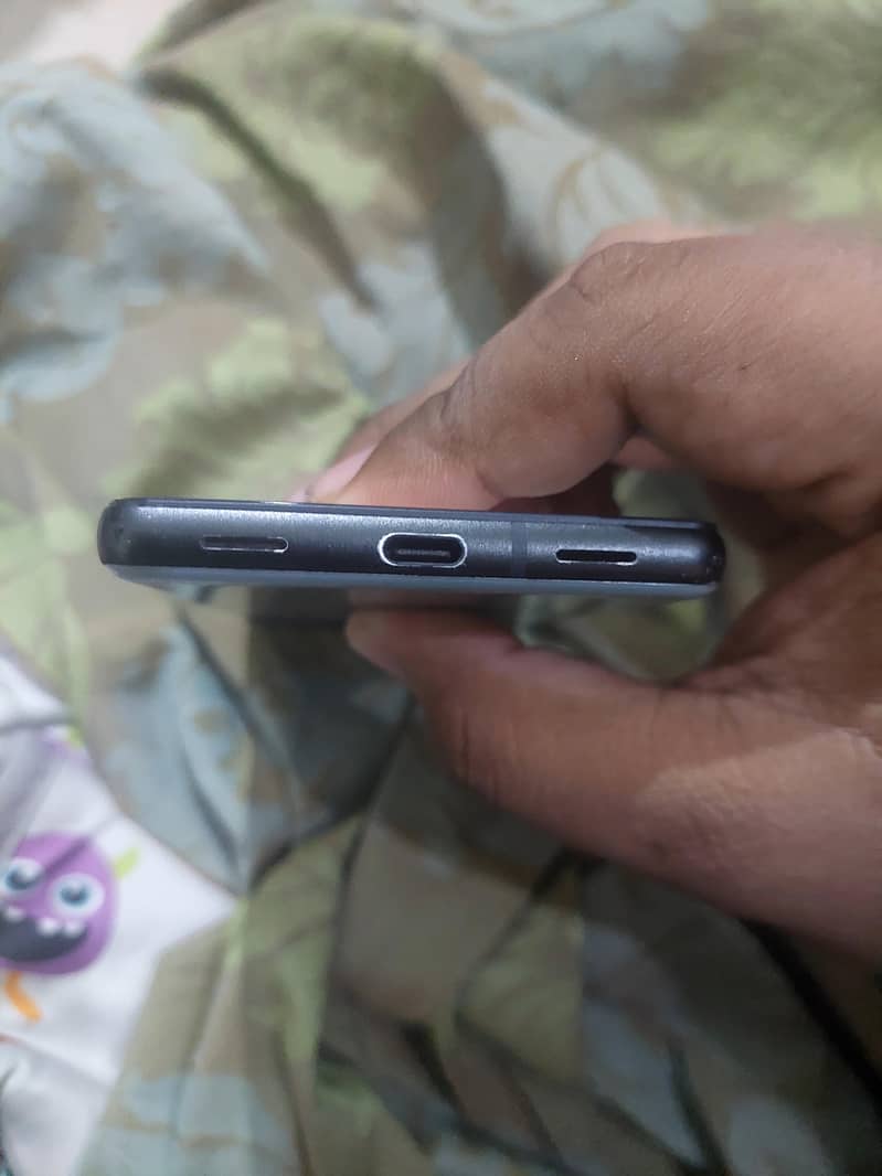 Google Pixel 6a 5