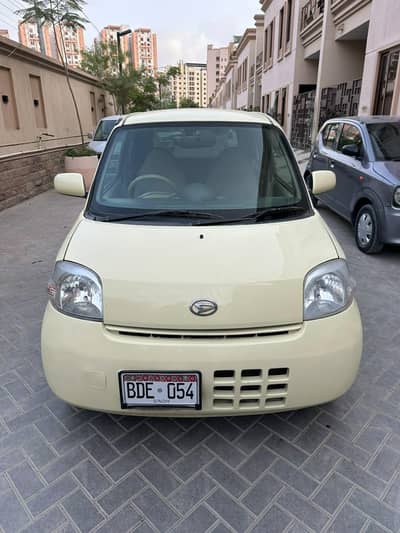 Daihatsu Esse 2011