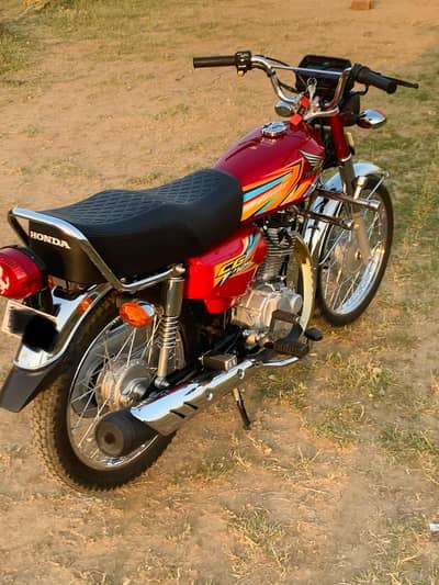Honda 125 available look like brand new
