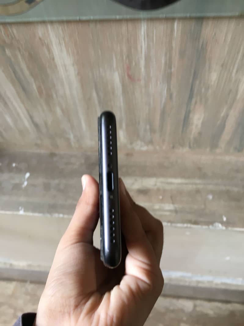 Apple iPhone 8 5