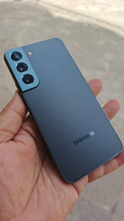 Galaxy S22 with physical dual sim, totaly genuine