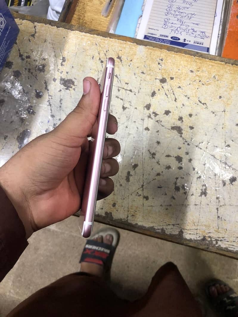 Apple iPhone 7 Plus 1