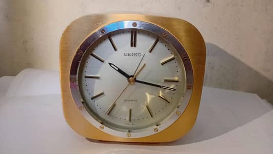 Original Vintage Seiko Quartz Table Clock