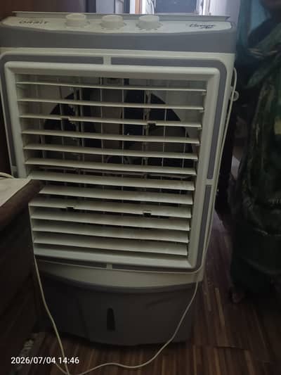Room air cooler