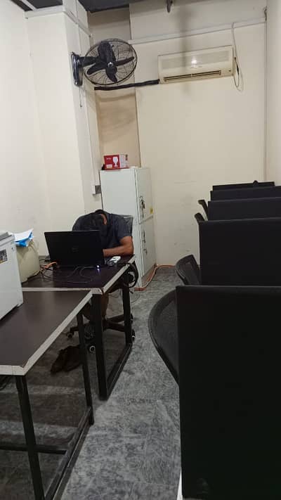Furnished Office for Rent in Gulberg Main Boulevard Near Liberty , Lahore | 1400 Sqft Office | IT Office | Ideal for Call Center | Software House | Company Office | Visa Consultancy | Study Abroad Office