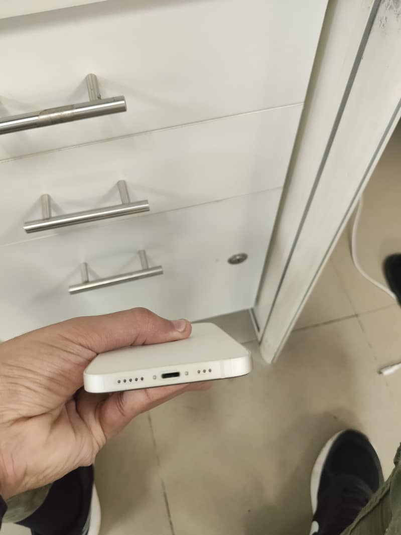 Apple iPhone 13 3