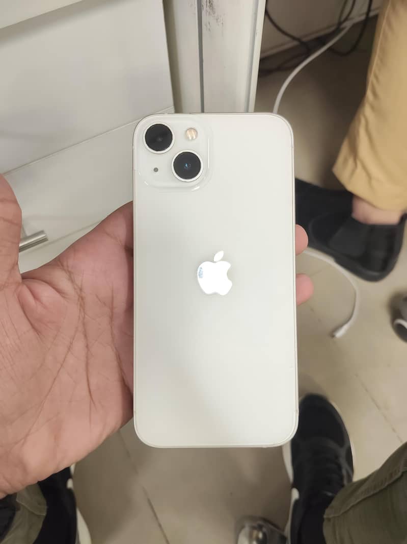 Apple iPhone 13 6