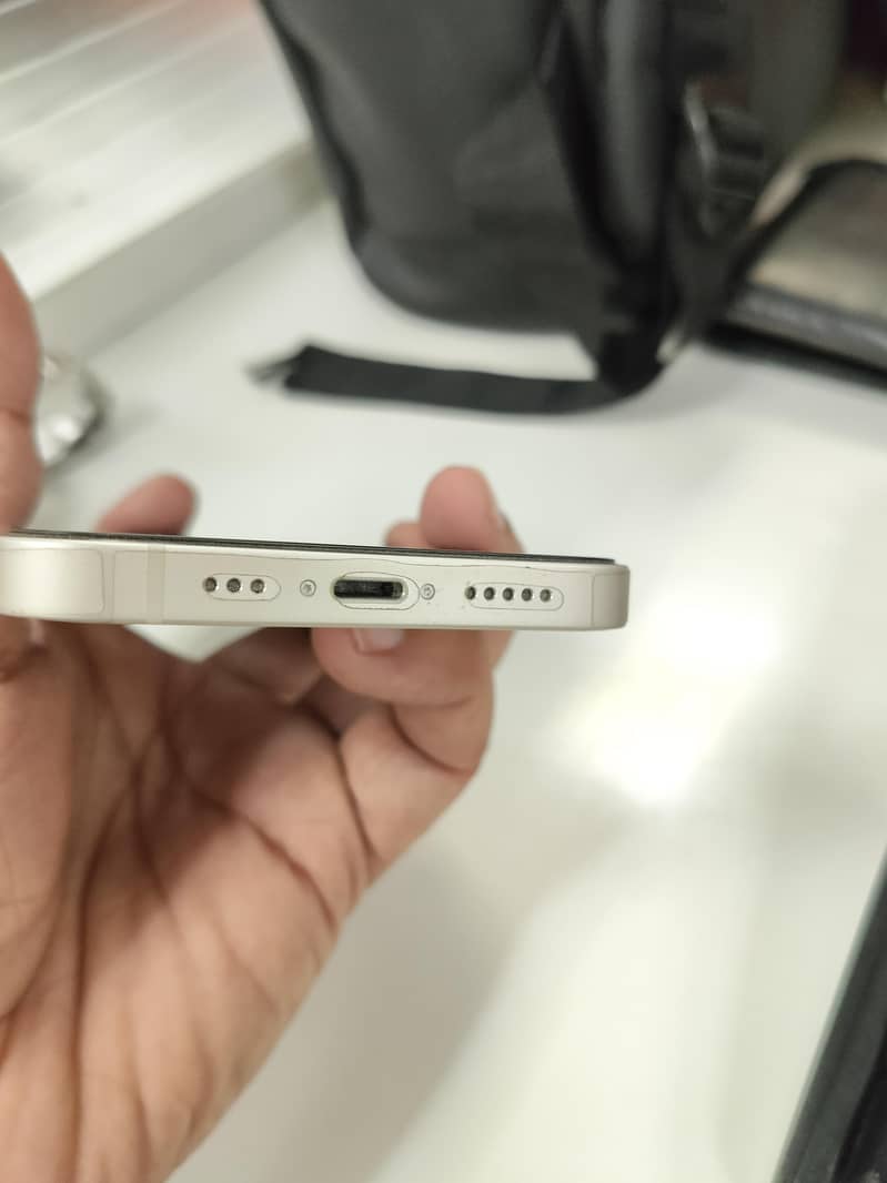 Apple iPhone 13 10