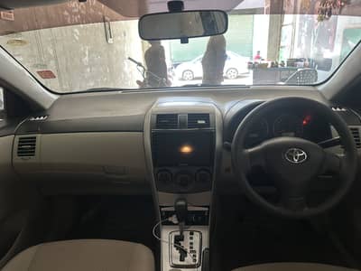 Toyota Corolla GLI 2011