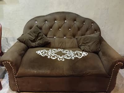 sofa 2 seater good condition with 2 cushions