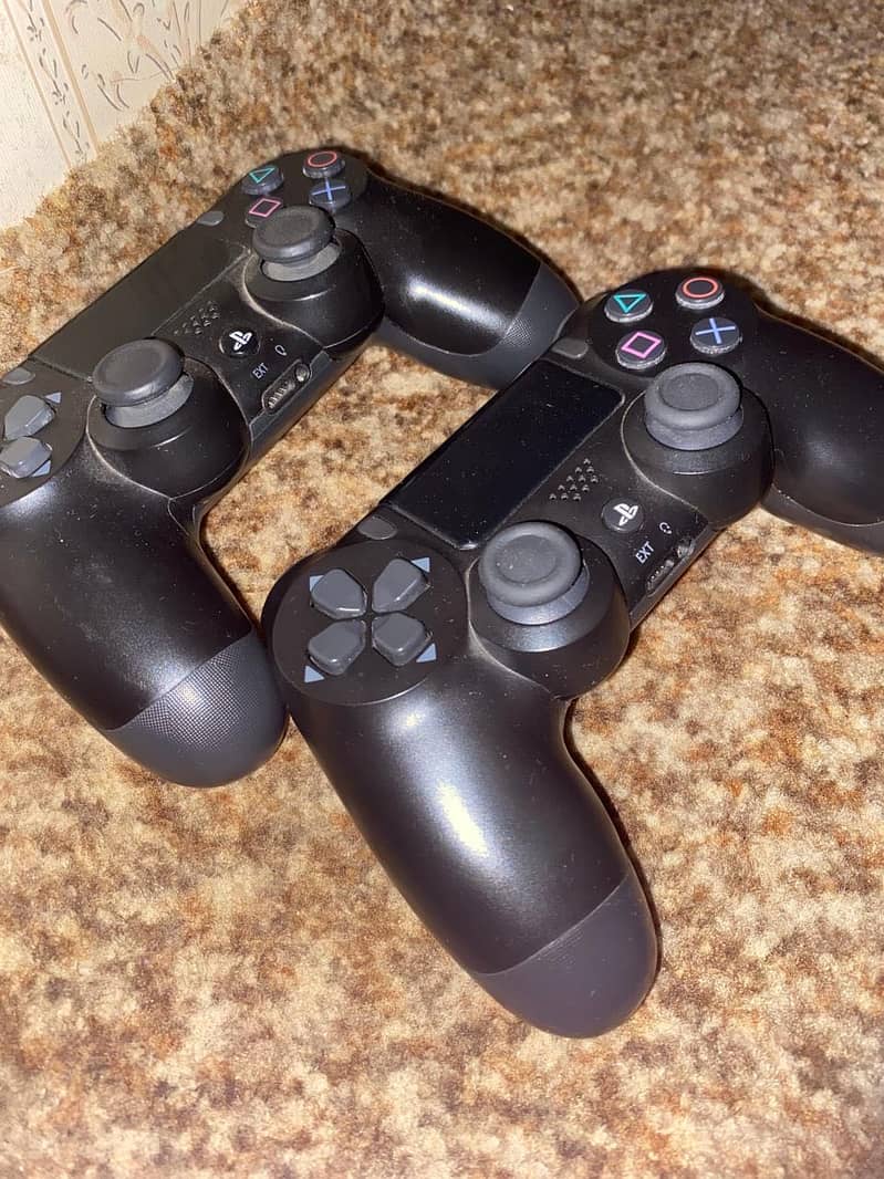 PS4  CONTROLLERS FROM UK 0