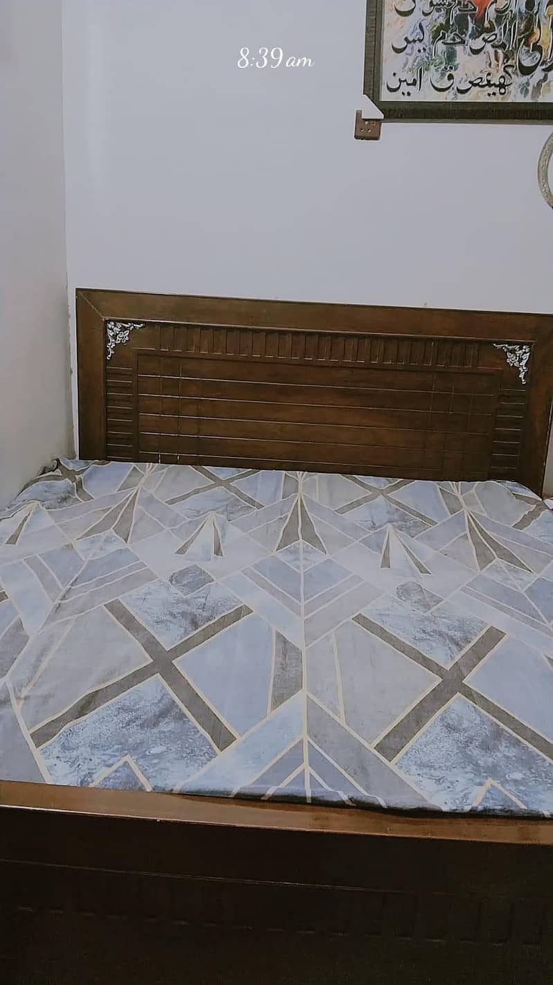 used bed 0