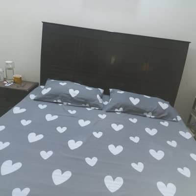 Bed 2 Side table