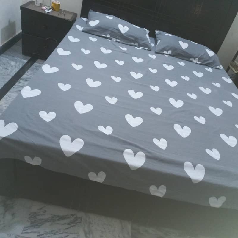 Bed 2 Side table 1