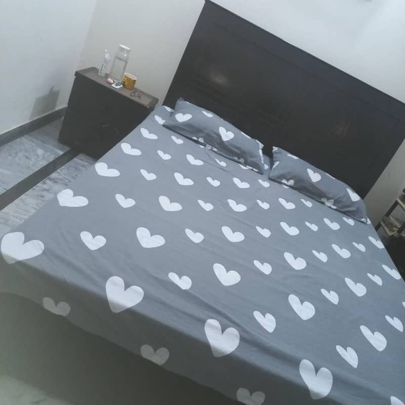 Bed 2 Side table 2