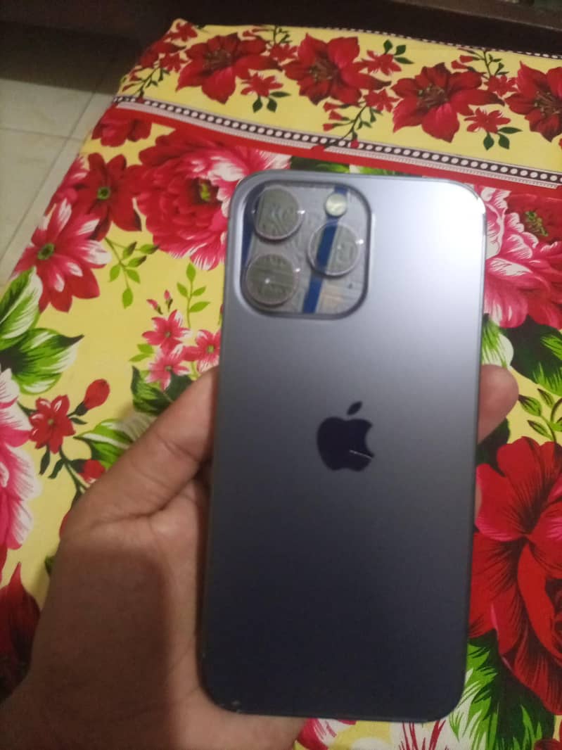 Apple iPhone 14 Pro Max 0