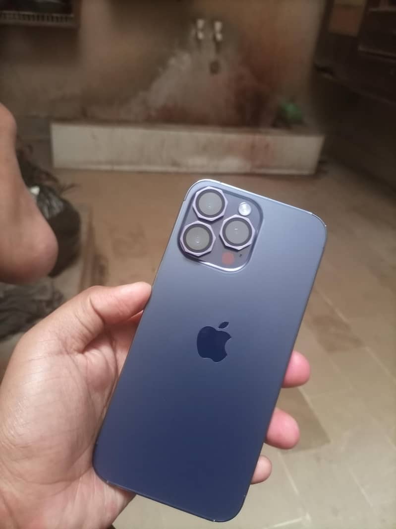 Apple iPhone 14 Pro Max 9