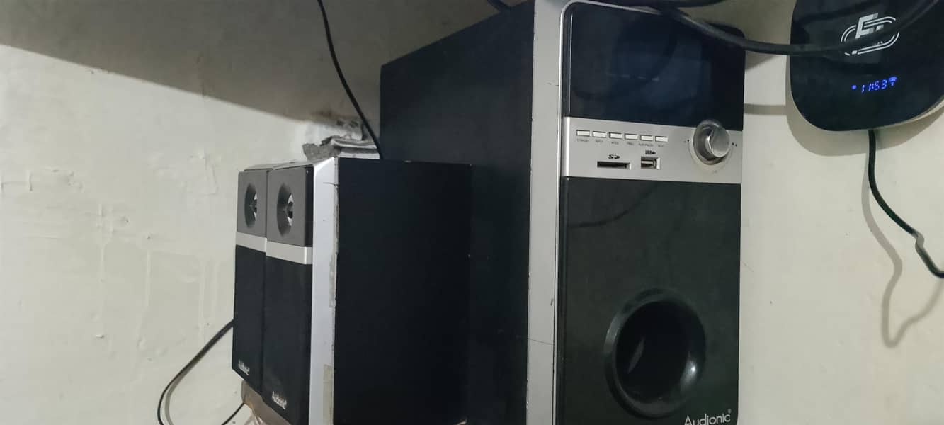 AUDIONIC SPEAKERS 1