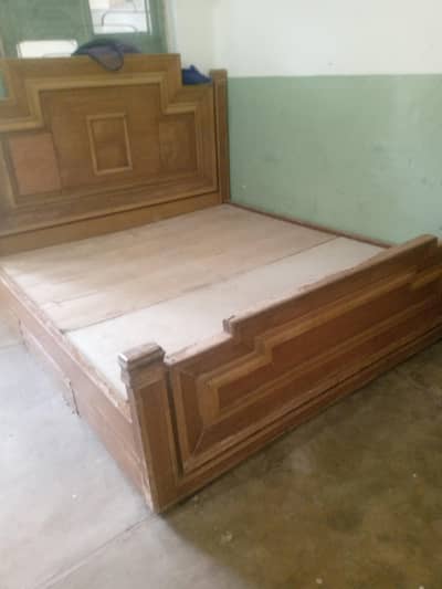 Double bed 6x6.5 feet