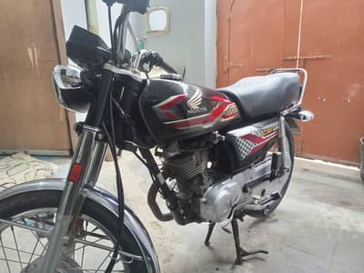Honda 125 (2024) Karachi number