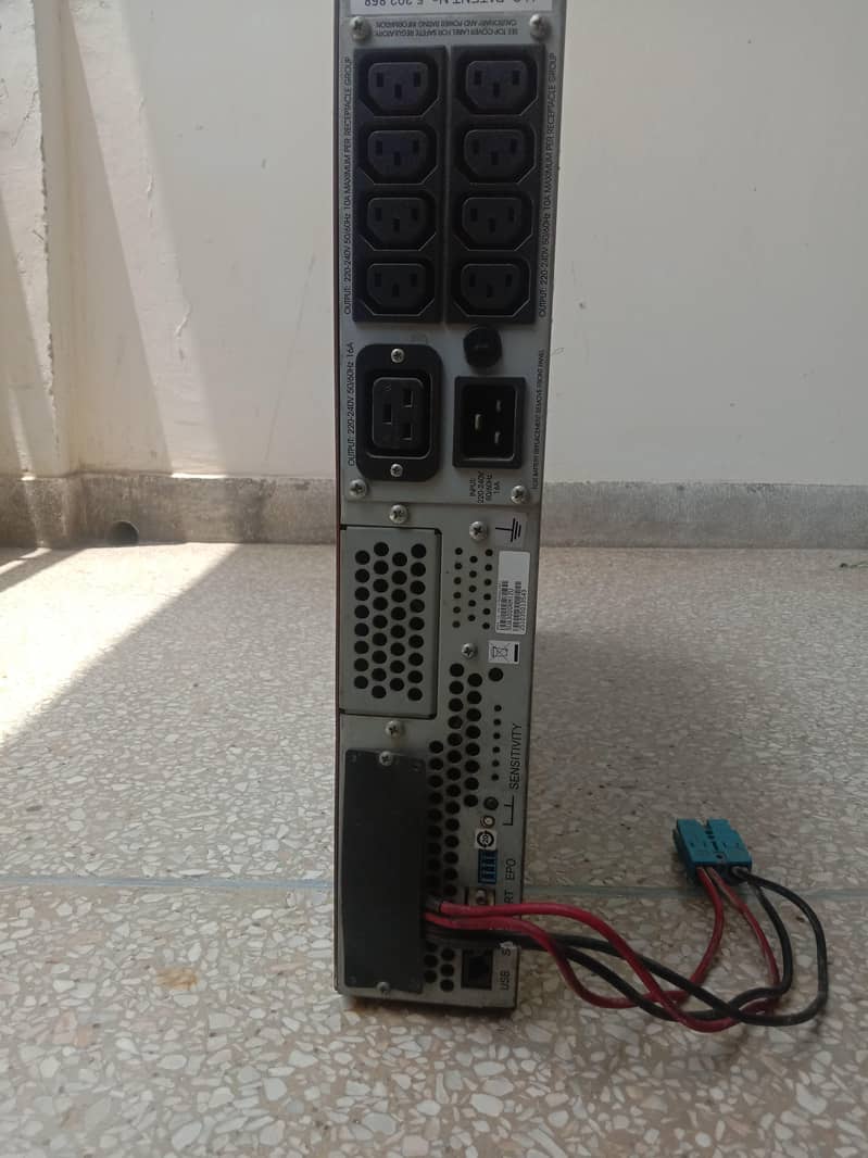 3KVA UPS 1