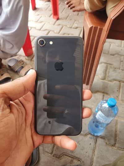 Apple iPhone 8