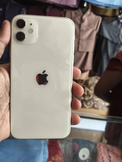 i phone 11 bahut axhi health hai